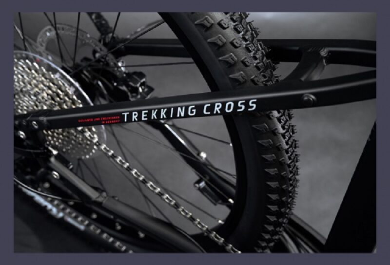 VTC Électrique Haibike Trekking 6 Cross Low Shimano Deore 10V 630 Wh 27.5'' Noir 2022 – Image 3